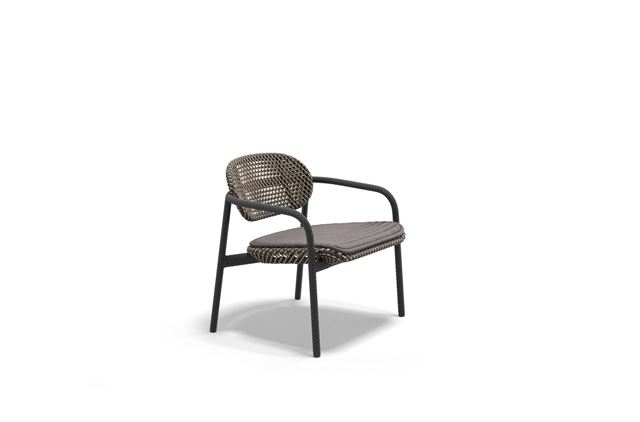 DEDON ROII Lounge chair in tobacco